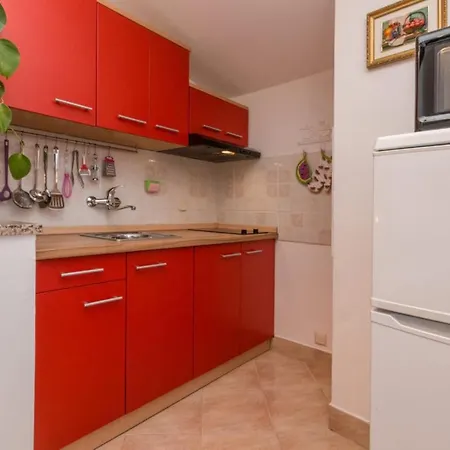아파트 Apartment A&M