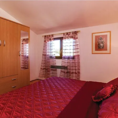 아파트 Apartment A&M